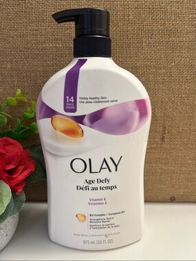82. Olay Age Defying Body Wash with Vitamin E / 975mL